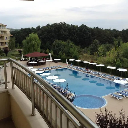 комплекс Pines Appartement